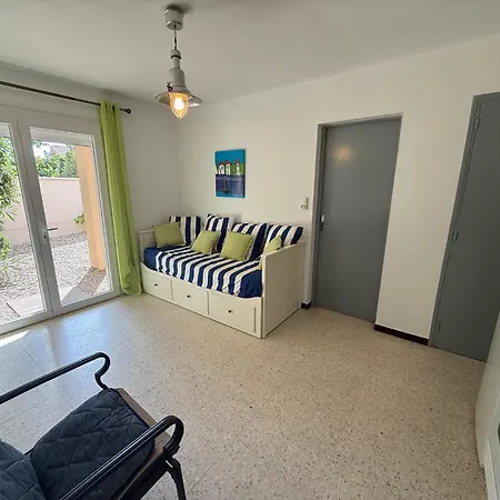 아파트 80m De La Au Rdc D'une Maison 1 4 Couchages Cour Lxrv9a *